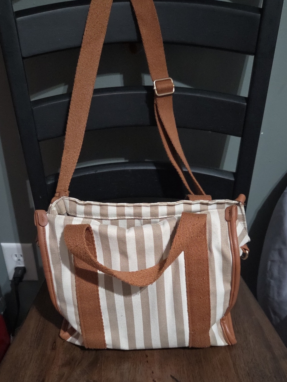 thirty-one Cream and Brown Striped Crossbody Tote